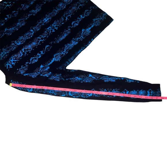 Brodie Fine Cashmere Blue Python Snake Long Sleeve Crewneck Sweater - Picture 3 of 5